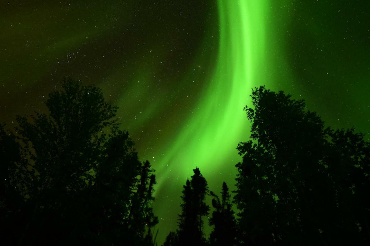 Aurora Guest House Єллоунайф Екстер'єр фото