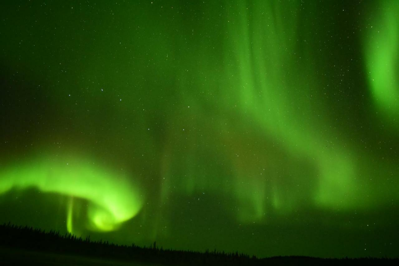 Aurora Guest House Єллоунайф Екстер'єр фото